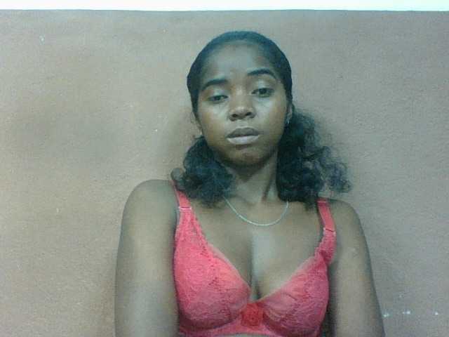 Luciah1 live cam on BongaCams