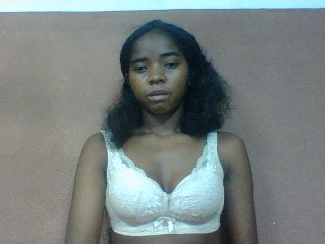Luciah1 live cam on BongaCams