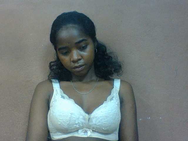 Luciah1 live cam on BongaCams