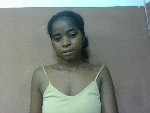 Luciah1 live cam on BongaCams