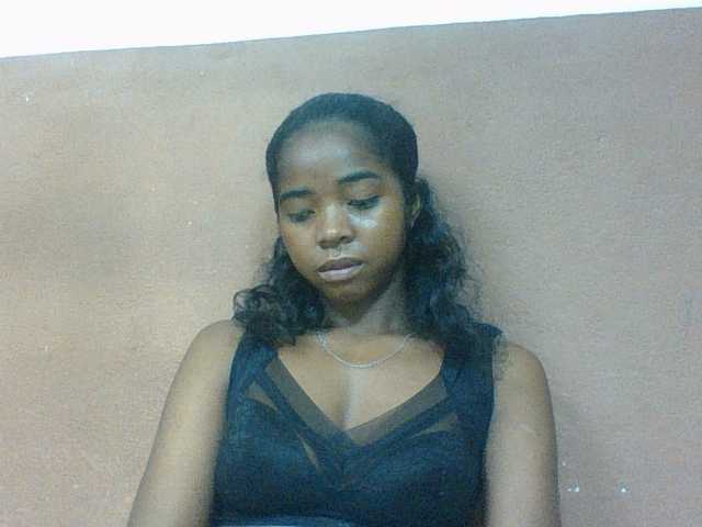 Luciah1 live cam on BongaCams