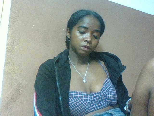 Luciah1 live webcam show