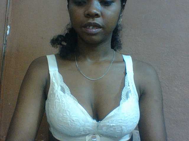 Luciah1 live cam on BongaCams
