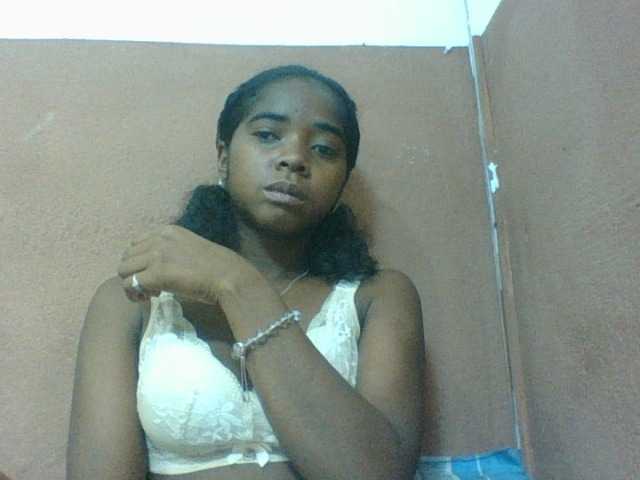 Luciah1 live cam on BongaCams