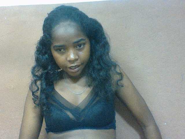 Luciah1 live cam on BongaCams