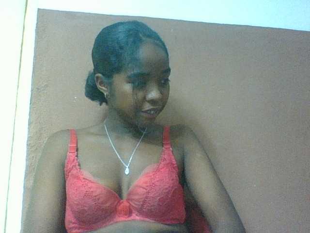 Luciah1 live webcam show