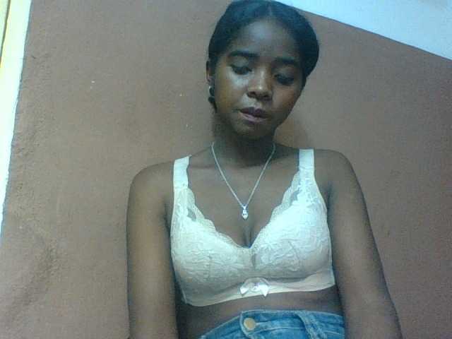 Luciah1 live webcam show