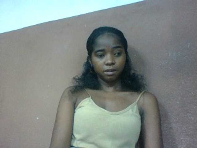 Luciah1 live cam on BongaCams