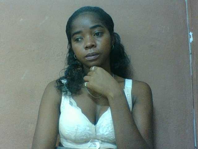 Luciah1 live cam on BongaCams