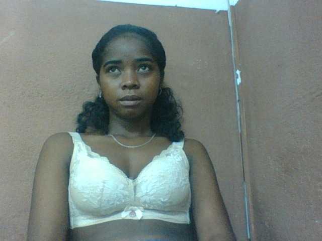 Luciah1 live cam on BongaCams