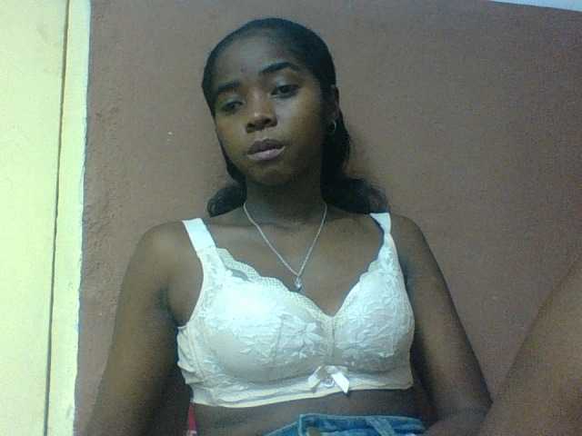 Luciah1 live webcam show