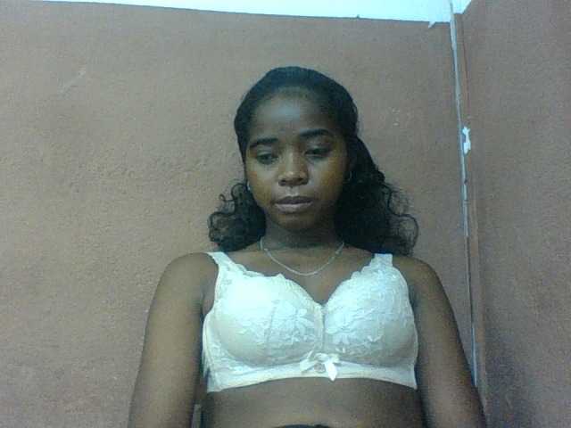 Luciah1 live cam on BongaCams
