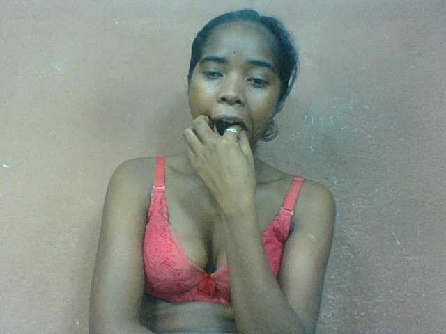 Luciah1 live cam on BongaCams