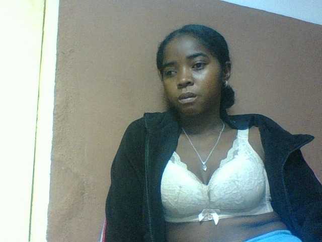 Luciah1 live webcam show