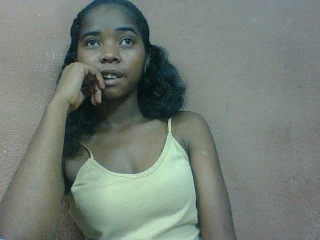 Luciah1 live cam on BongaCams