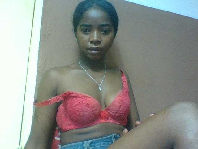 Luciah1 live webcam show