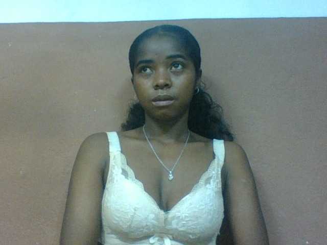 Luciah1 live cam on BongaCams