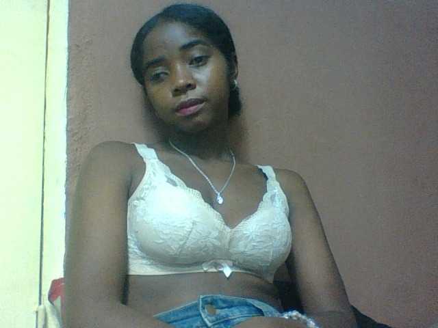 Luciah1 live webcam show
