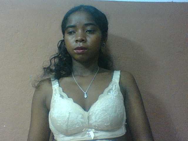 Luciah1 live cam on BongaCams