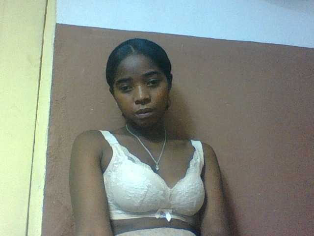 Luciah1 live webcam show