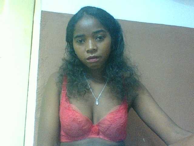 Luciah1 live webcam show
