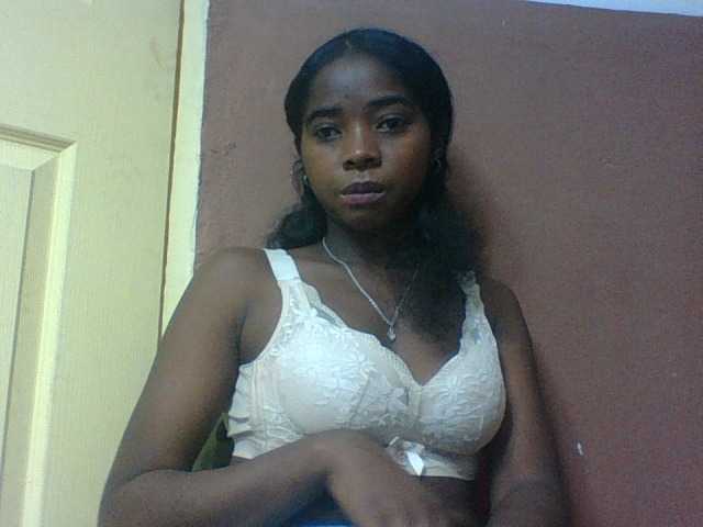 Luciah1 live webcam show