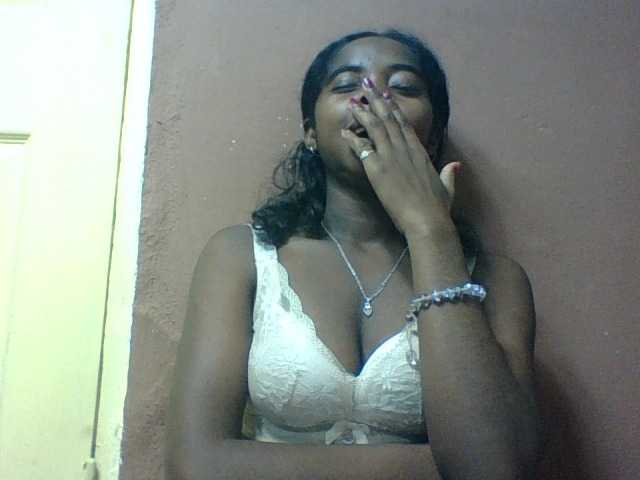 Luciah1 live cam on BongaCams