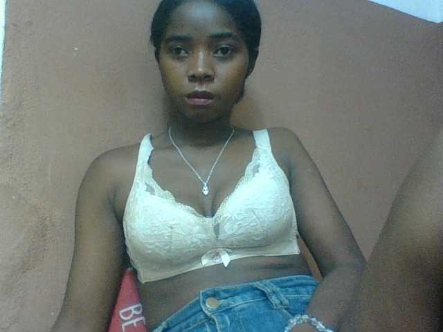 Luciah1 live webcam show