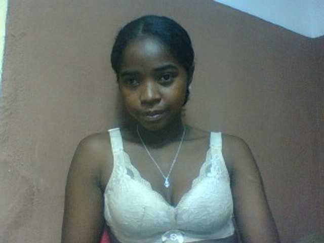 Luciah1 live webcam show