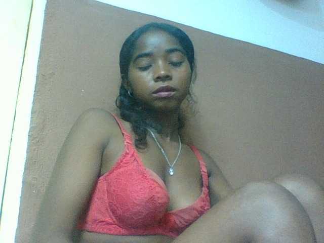 Luciah1 live webcam show