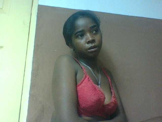 Luciah1 live webcam show
