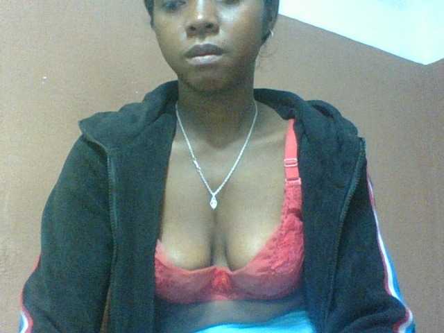 Luciah1 live webcam show