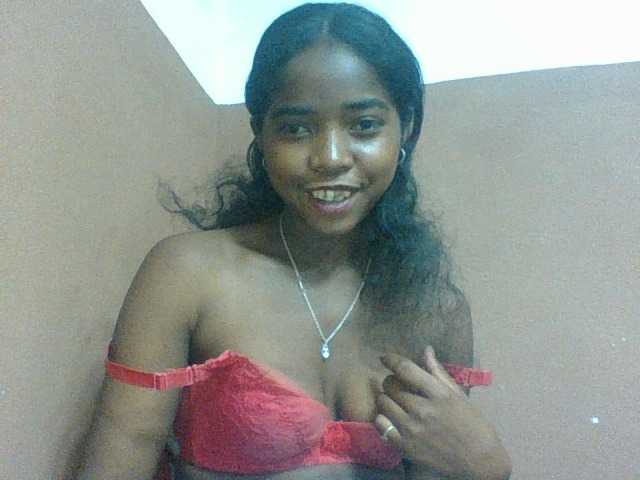 Luciah1 live webcam show