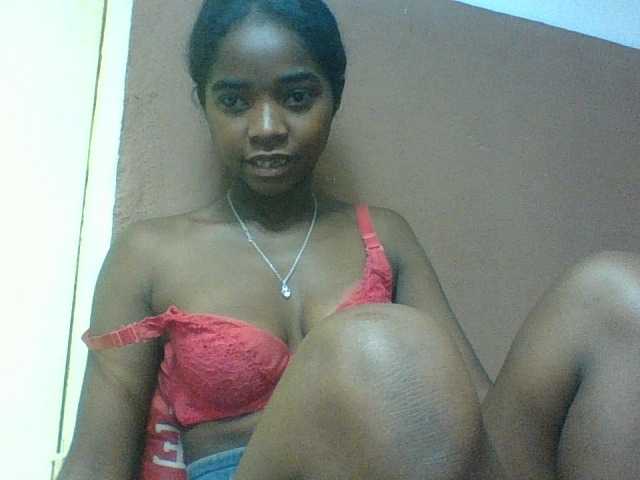 Luciah1 live cam on BongaCams