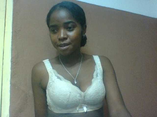 Luciah1 live webcam show