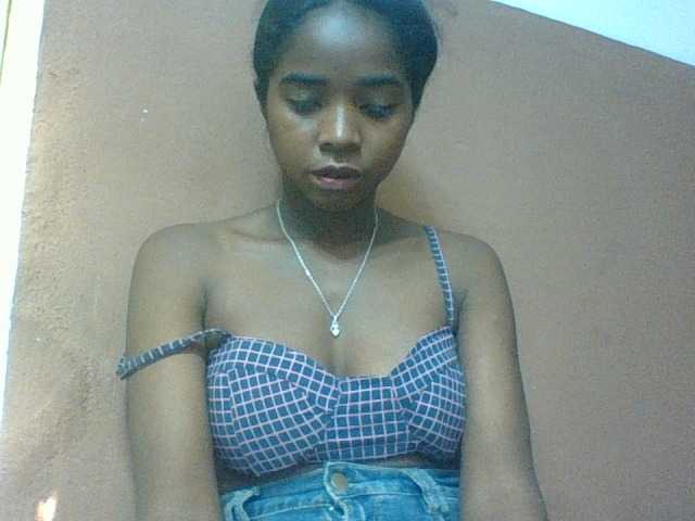 Luciah1 live webcam show