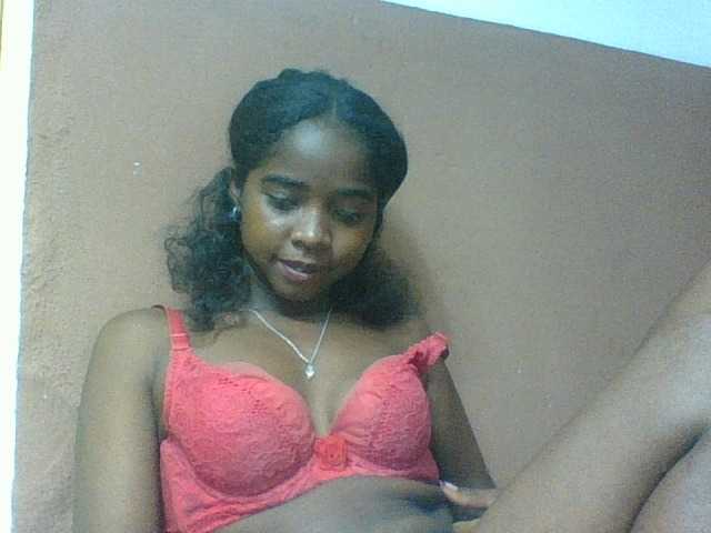 Luciah1 live webcam show