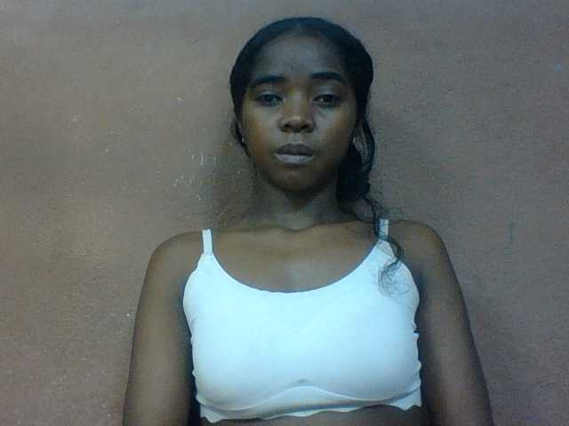 Luciah1 live cam on BongaCams