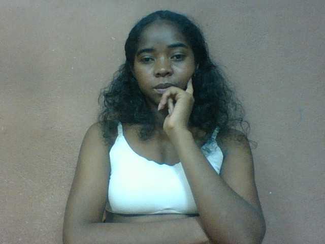 Luciah1 live cam on BongaCams