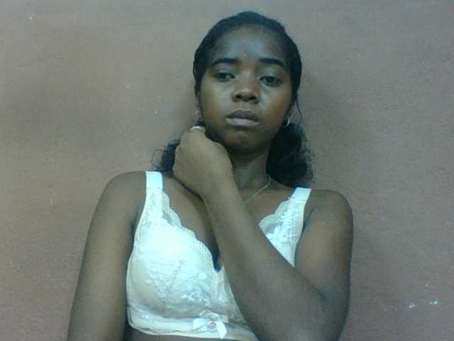 Luciah1 live cam on BongaCams