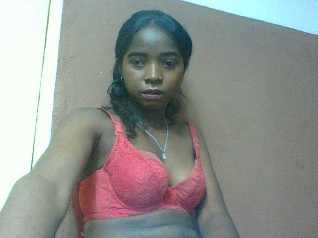 Luciah1 live cam