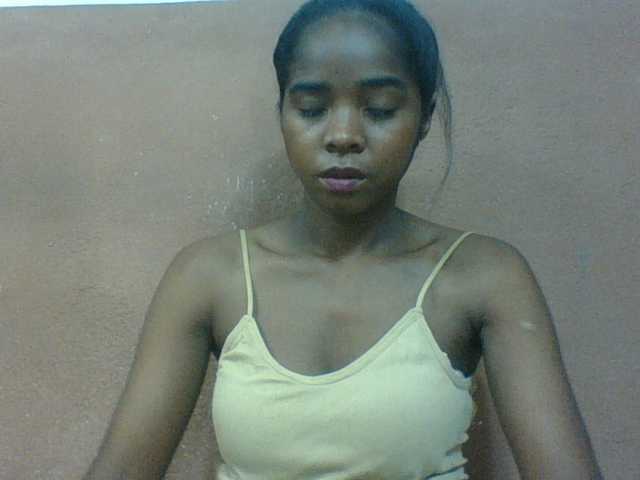 Luciah1 live cam on BongaCams