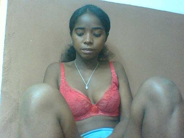 Luciah1 live webcam show