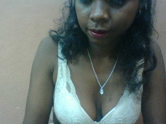 Luciah1 live cam on BongaCams