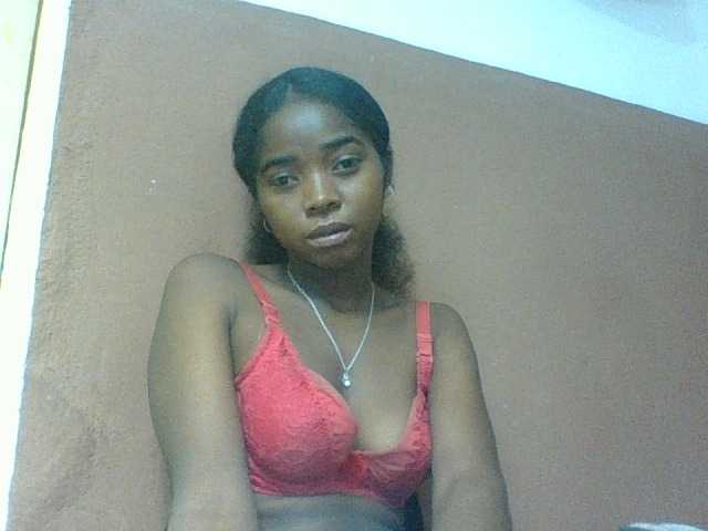 Luciah1 live cam on BongaCams