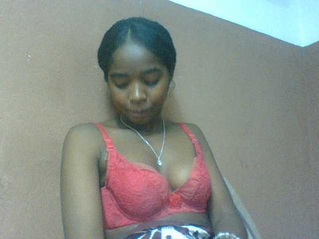 Luciah1 live webcam show