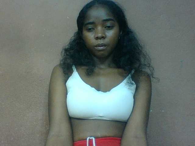 Luciah1 live cam on BongaCams