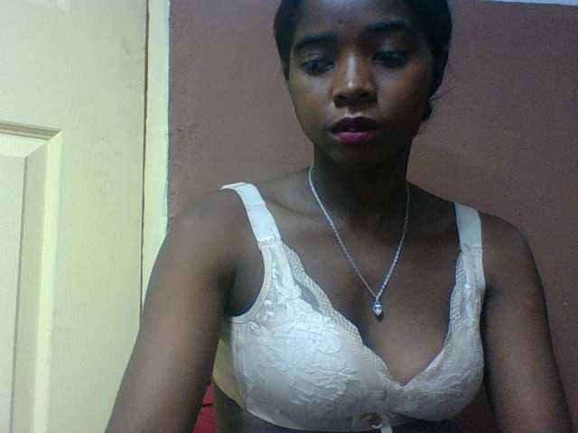 Luciah1 live webcam show