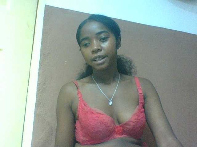 Luciah1 live webcam show