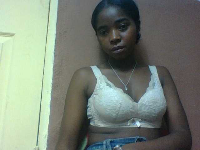 Luciah1 live webcam show